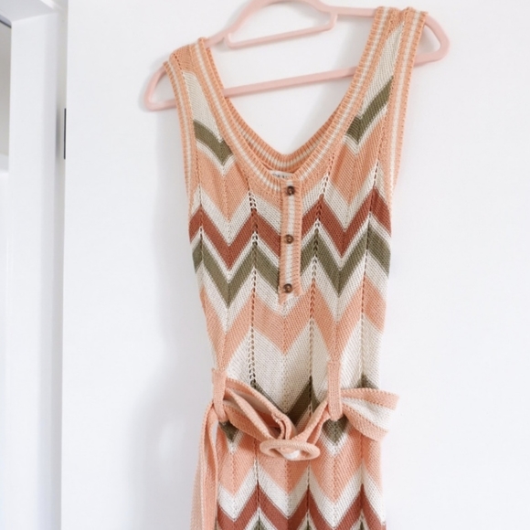 MOON RIVER Multi Crochet Belted Maxi Dress - Picture 4 of 8